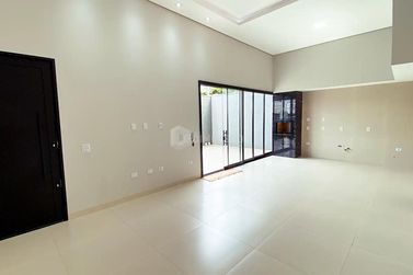 Casa &agrave; venda - 130m&sup2; - Jardim Santa Clara