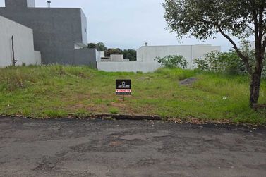 Terreno &agrave; venda - 165m&sup2; - Jardim Santa Clara