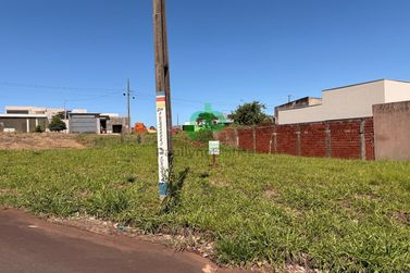 Terreno &agrave; venda - 326m&sup2; - Jardim Real
