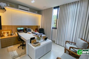 Casa &agrave; venda - 261m&sup2; - -