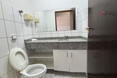 Sal&atilde;o Comercial para alugar - 167m&sup2; - Zona I