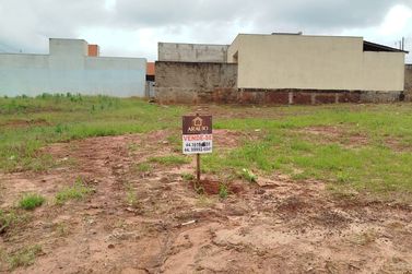 Terreno &agrave; venda - 125m&sup2; - Jardim Janina II