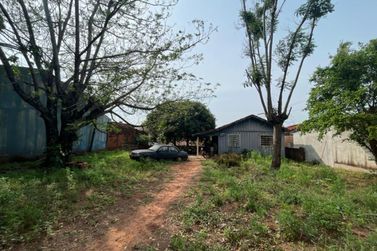 Terreno &agrave; venda - 679m&sup2; - Zona Armaz&eacute;m