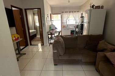 Casa &agrave; venda - 60m&sup2; - JARDIM DAS CEREJEIRAS