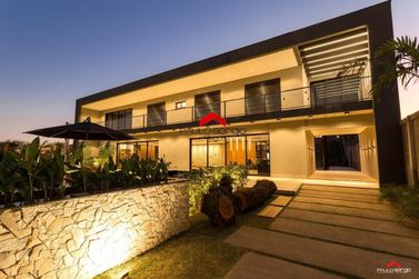 Ch&aacute;cara &agrave; venda - 2500m&sup2; - Condom&iacute;nio Lagoa Dourada