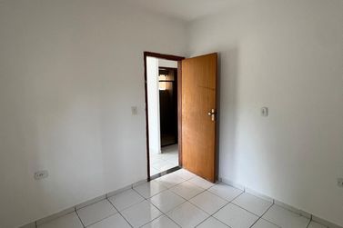 Casa para alugar - 80m&sup2; - Parque Bandeirantes