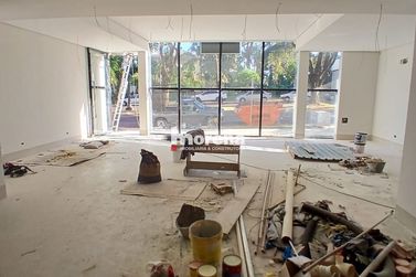 Sal&atilde;o Comercial para alugar - 428m&sup2; - Zona III