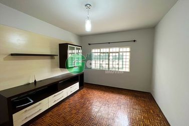 Casa &agrave; venda - 360m&sup2; - Jardim Harmonia
