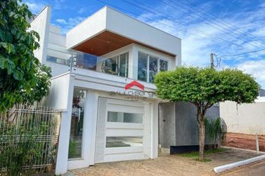Sobrado &agrave; venda - 260m&sup2; - Parque do Lago