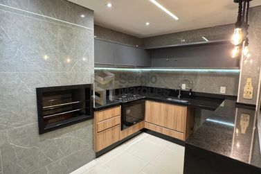 Apartamento &agrave; venda - 300m&sup2; - Zona III