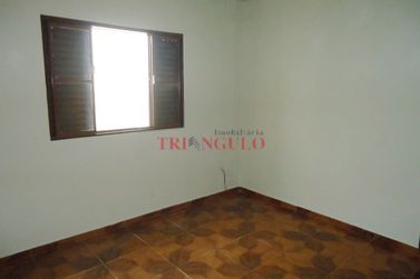 Casa &agrave; venda - 200m&sup2; - ZONA IV