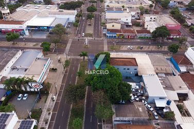 Sal&atilde;o Comercial &agrave; venda - 1470m&sup2; - Zona I