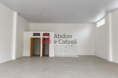 Sal&atilde;o Comercial para alugar - 120m&sup2; - Zona II