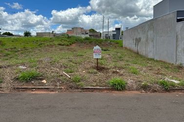 Terreno &agrave; venda - 135m&sup2; - PARQUE RESIDENCIAL BELA CASA