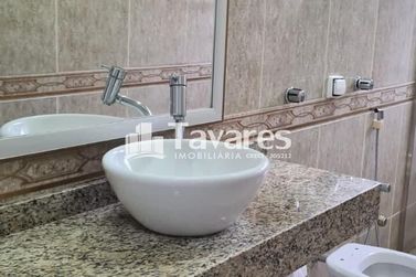 Casa &agrave; venda - 380m&sup2; - Zona I