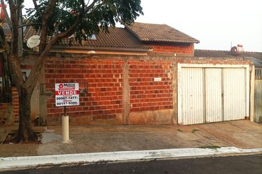 Casa &agrave; venda - 123m&sup2; - Conjunto Habitacional Sonho Meu