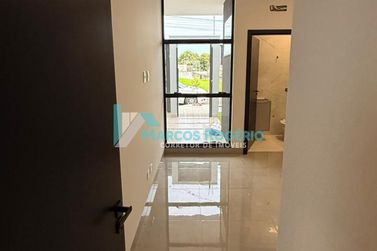Casa &agrave; venda - 110m&sup2; - Jardim Cima