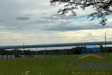 Terreno &agrave; venda - 270m&sup2; - Centro