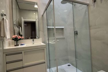 Casa &agrave; venda - 230m&sup2; - Conjunto Residencial Portal das &Aacute;guas