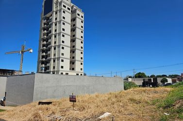 Terreno &agrave; venda - 288m&sup2; - Parque Residencial da G&aacute;vea