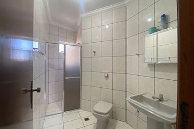 Casa &agrave; venda - 218m&sup2; - ZONA I-A