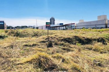 Terreno &agrave; venda - 378m&sup2; - Parque Residencial Monte L&iacute;bano