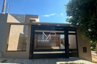 Casa &agrave; venda - 132m&sup2; - Jardim Azal&eacute;ia