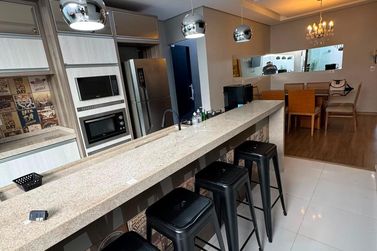 Casa &agrave; venda - 145m&sup2; - Jardim Yoshi