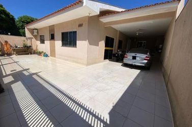 Casa &agrave; venda - Jardim Tropical