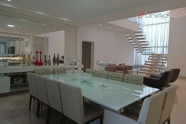 Casa &agrave; venda - 520m&sup2; - Cond. Ecoville Residence