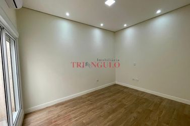 Casa &agrave; venda - 180m&sup2; - JARDIM ALPHAVILE