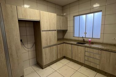Sal&atilde;o Comercial para alugar - 180m&sup2; - Parque Residencial da G&aacute;vea