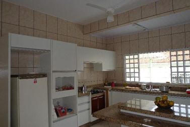 Casa &agrave; venda - 300m&sup2; - Zona 1