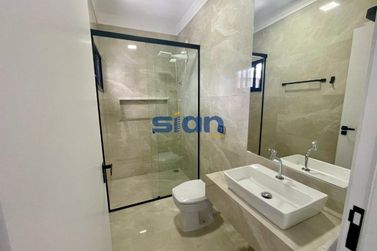 Casa &agrave; venda - 137m&sup2; - 