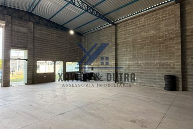 Sal&atilde;o Comercial para alugar - 640m&sup2; - Zona Armaz&eacute;m