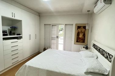 Sobrado &agrave; venda - 321m&sup2; - Zona VI