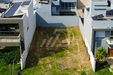 Terreno &agrave; venda - 338m&sup2; - Jardim Alphavile
