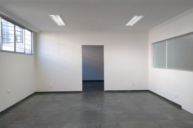 Sala Comercial para alugar - 240m&sup2; - Zona II