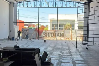 Sal&atilde;o Comercial para alugar - Zona III