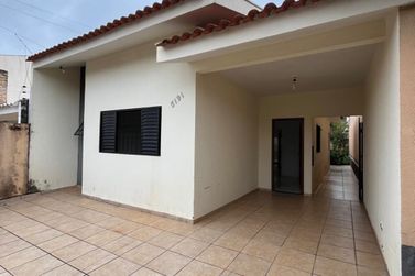 Casa &agrave; venda - 245m&sup2; - Zona II