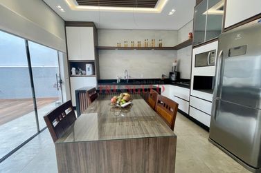 Casa &agrave; venda - 195m&sup2; - PARQUE CIDADE JARDIM