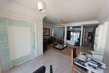 Casa &agrave; venda - 420m&sup2; - Zona I