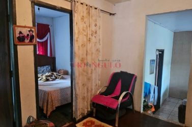 Casa &agrave; venda - 75m&sup2; - CONJUNTO RESIDENCIAL CORREGO LONGE