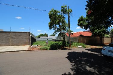 Terreno &agrave; venda - 360m&sup2; - Jardim Rotary