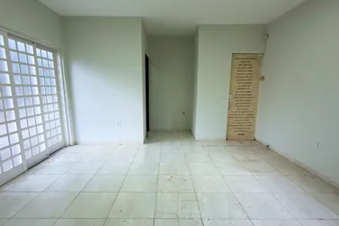 Sobrado &agrave; venda - 180m&sup2; - Zona I