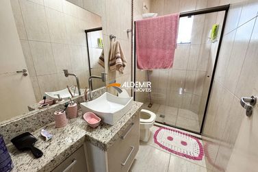 Sobrado &agrave; venda - 200m&sup2; - Jardim dos P&aacute;ssaros