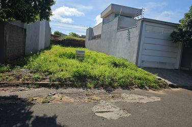 Terreno &agrave; venda - 140m&sup2; - Jardim Ibirapuera