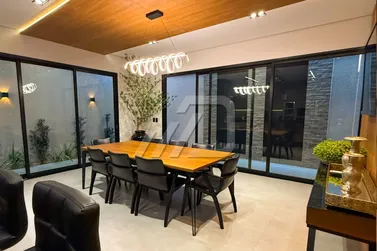 Casa &agrave; venda - 253m&sup2; - Paysage Essenza Condom&iacute;nio