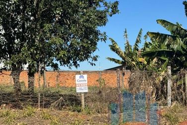 Terreno &agrave; venda - 240m&sup2; - Jardim Europa