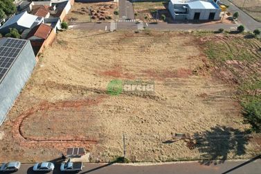 Terreno &agrave; venda - 897m&sup2; - -